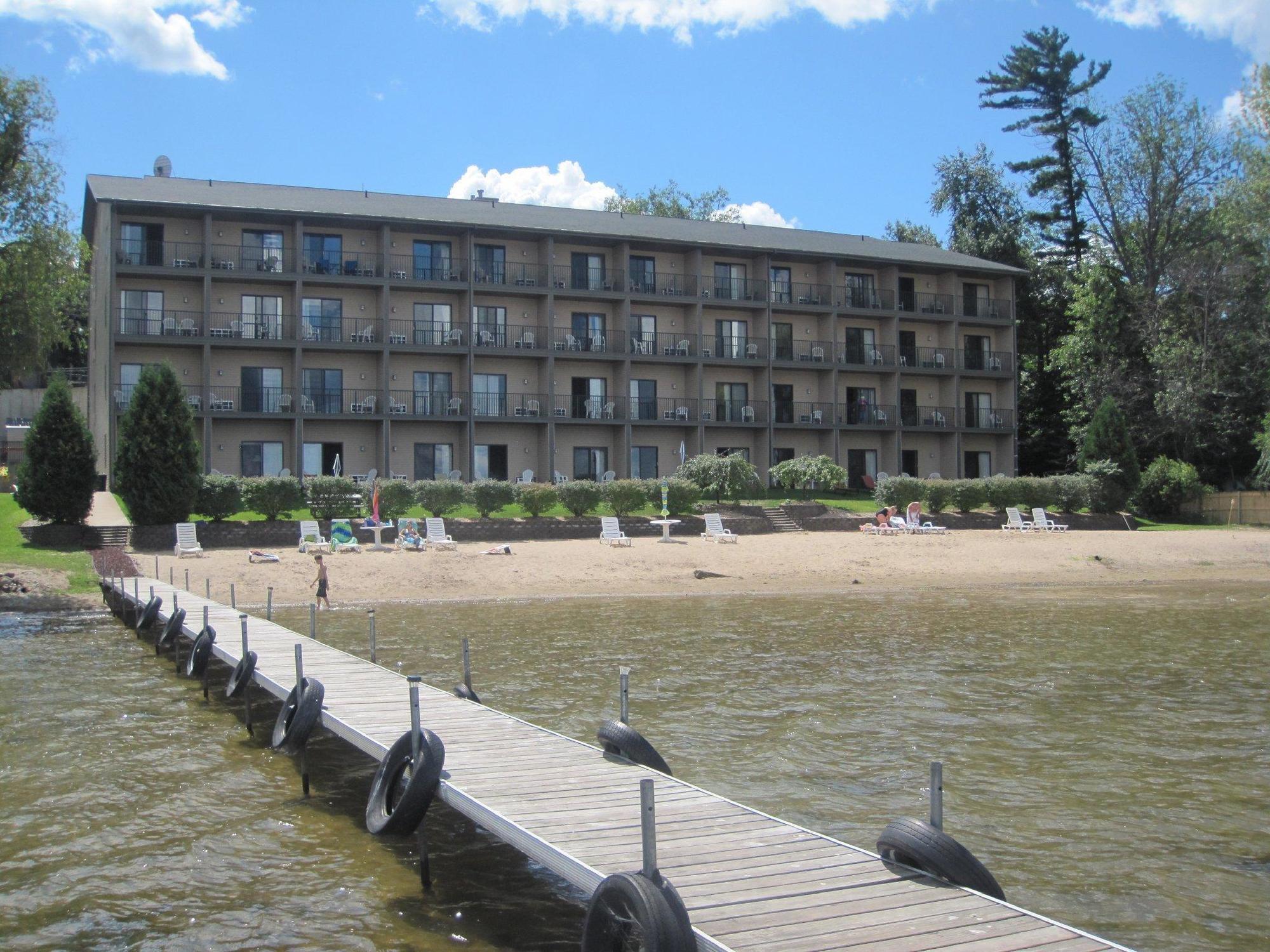 Beachfront Hotel Houghton Lake Exteriör bild