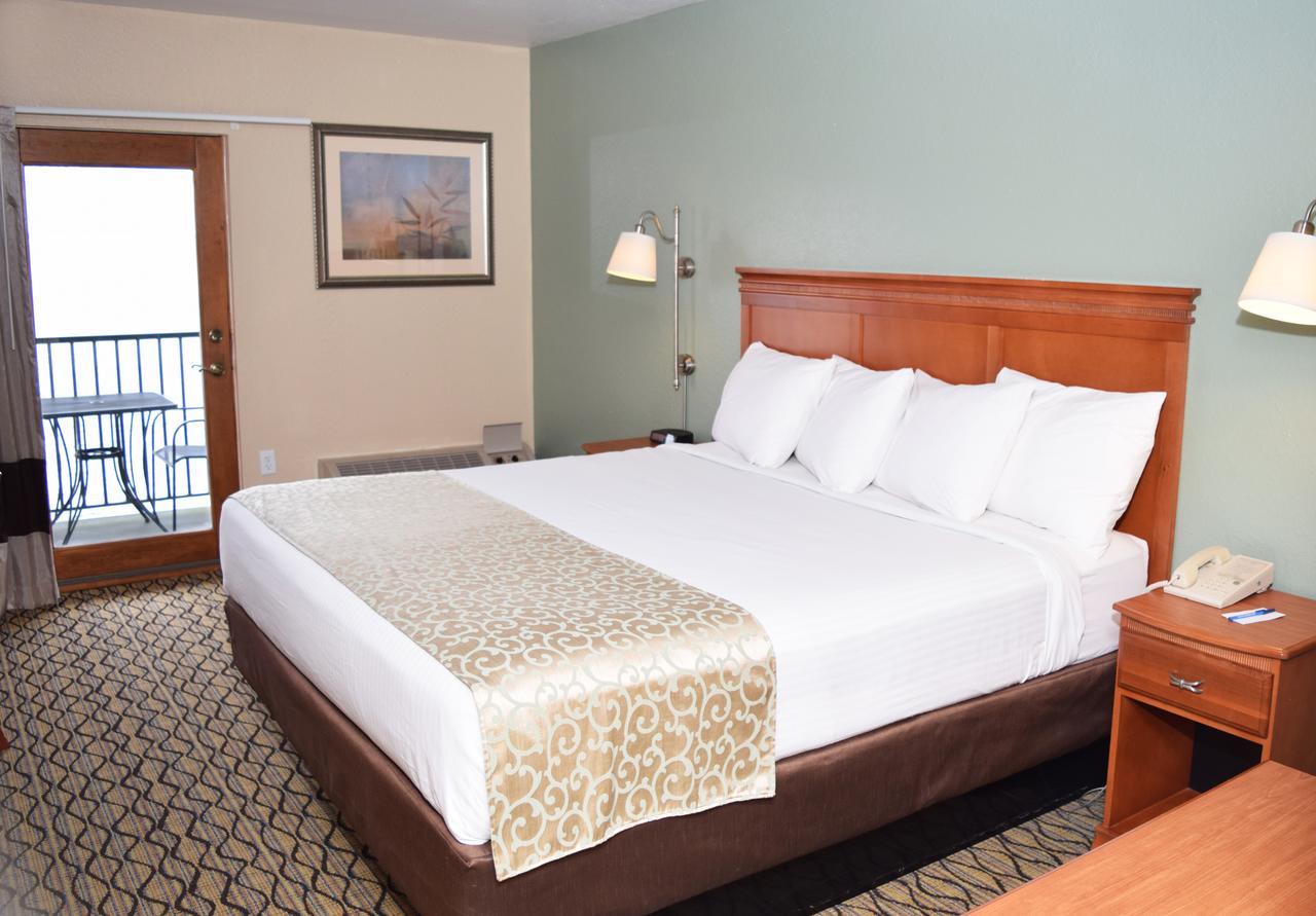 Beachfront Hotel Houghton Lake Exteriör bild