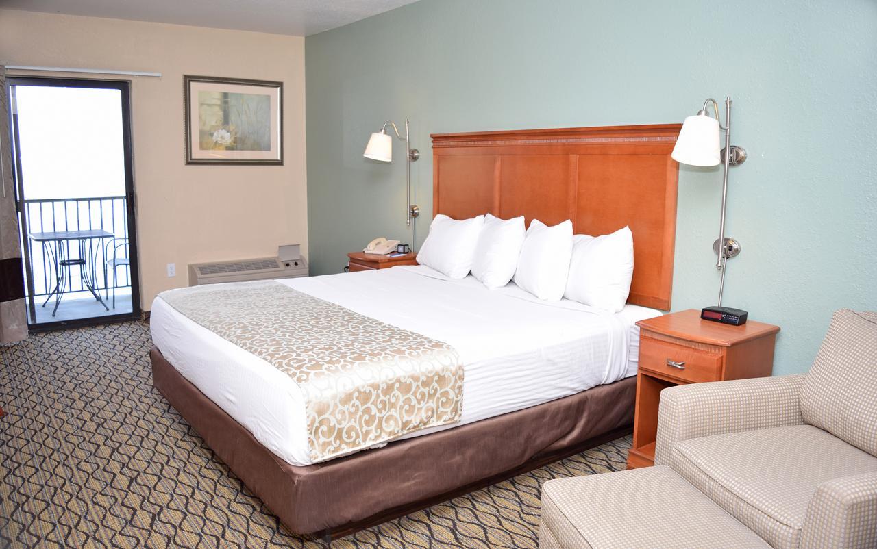Beachfront Hotel Houghton Lake Exteriör bild