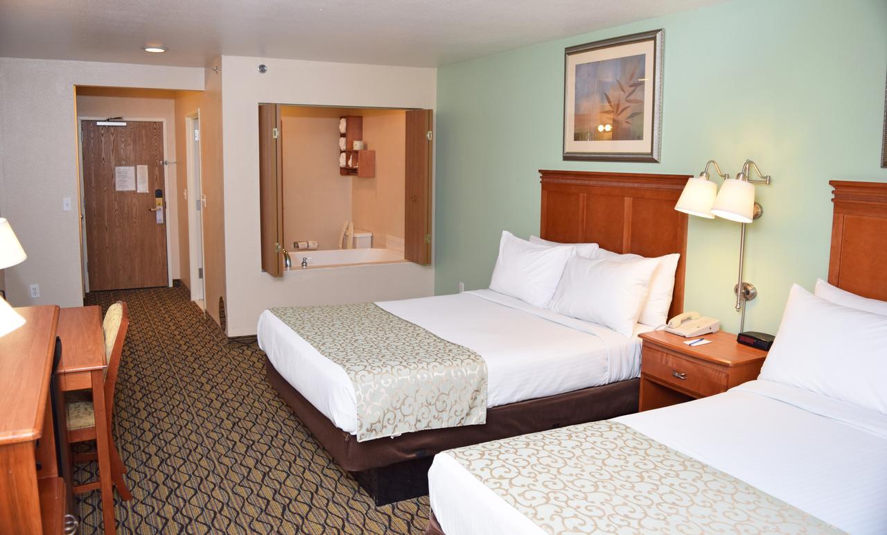 Beachfront Hotel Houghton Lake Exteriör bild