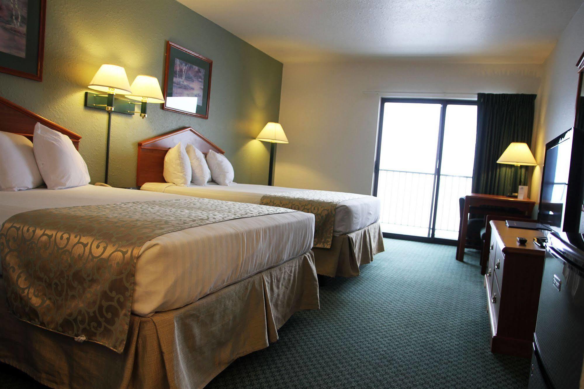 Beachfront Hotel Houghton Lake Exteriör bild
