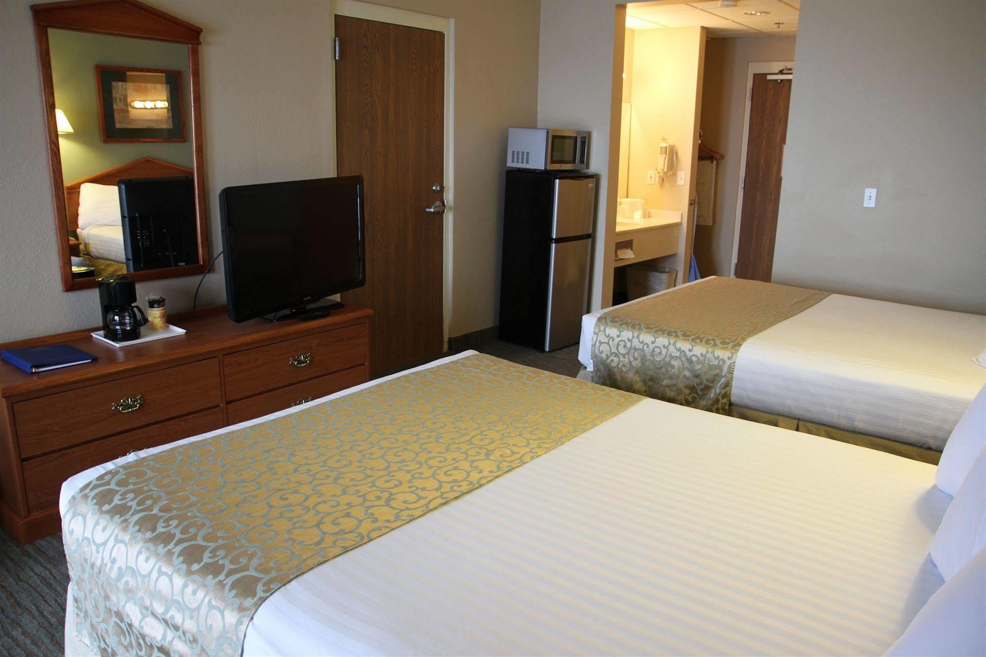 Beachfront Hotel Houghton Lake Exteriör bild