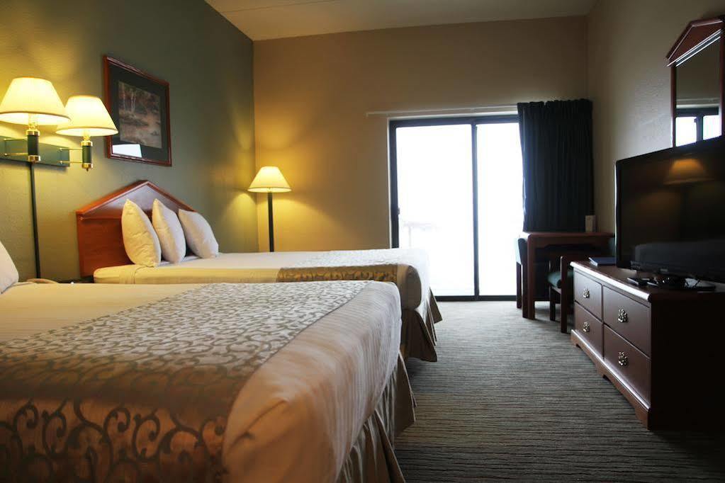 Beachfront Hotel Houghton Lake Exteriör bild